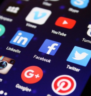 ¿Son las empresas activas en las redes sociales?