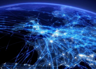 Internet, derecho universal