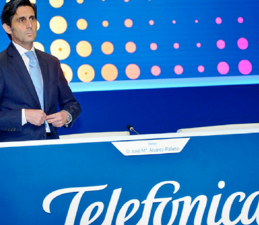 Telefónica inicia la revolución de la información Telefónica inicia la revolución de la información