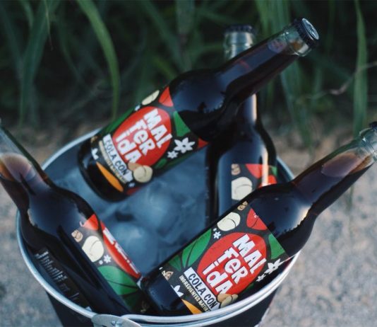 La bebida que discute el origen de la Coca Cola