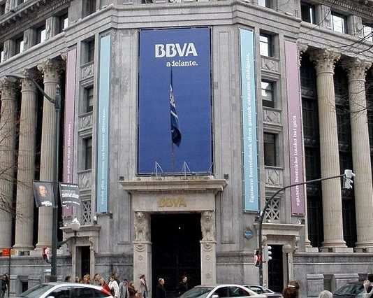 BBVA y Banc Sabadell negocian su fusión. ¿Qué ocurre en el sector bancario? BBVA Sabadell sector bancario